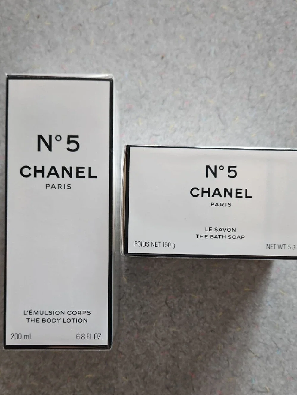 CHANEL N°5 Body Lotion & Soap Gift Set